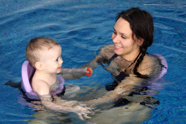 Kursleiter-/innen für Babyschwimmkurse