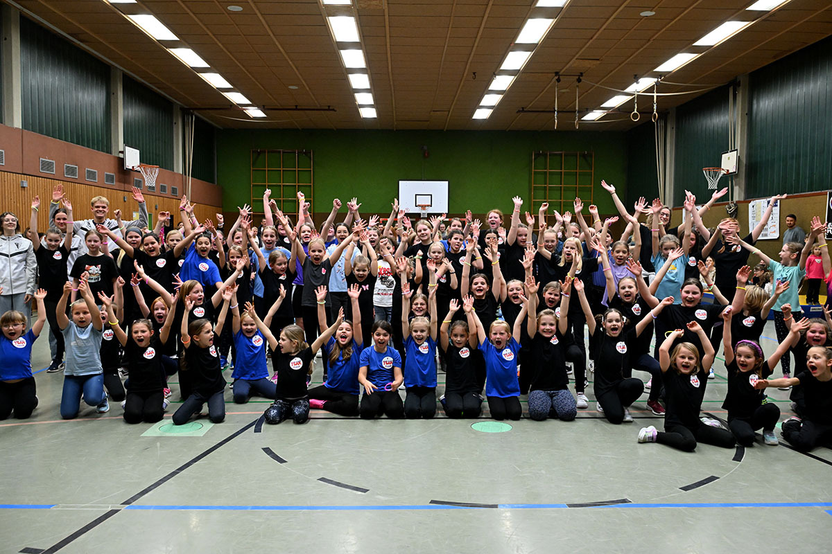 Die Kinder freuten sich über den Applaus der Zuschauer. Foto: MSW