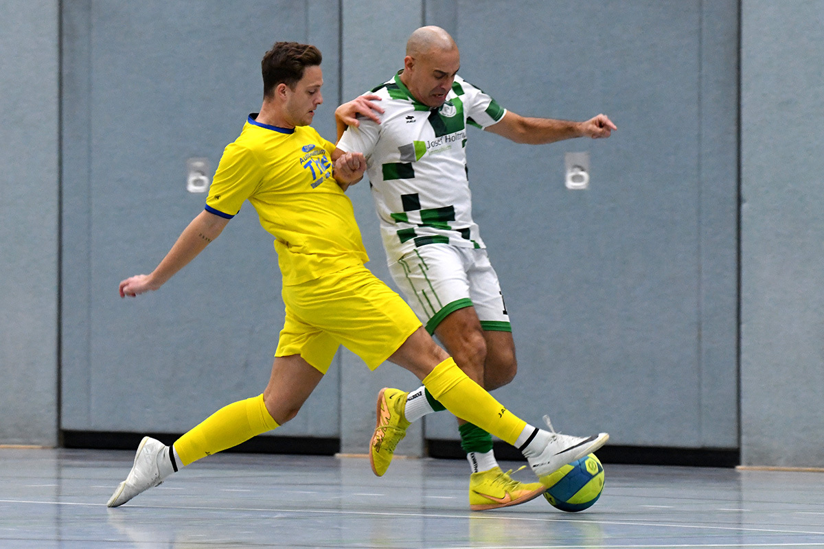 In der Vorrunde gewann die Mannschaft des SV Herbern (gelbe Trikots) gegen den SC Stockum. Foto: MSW
