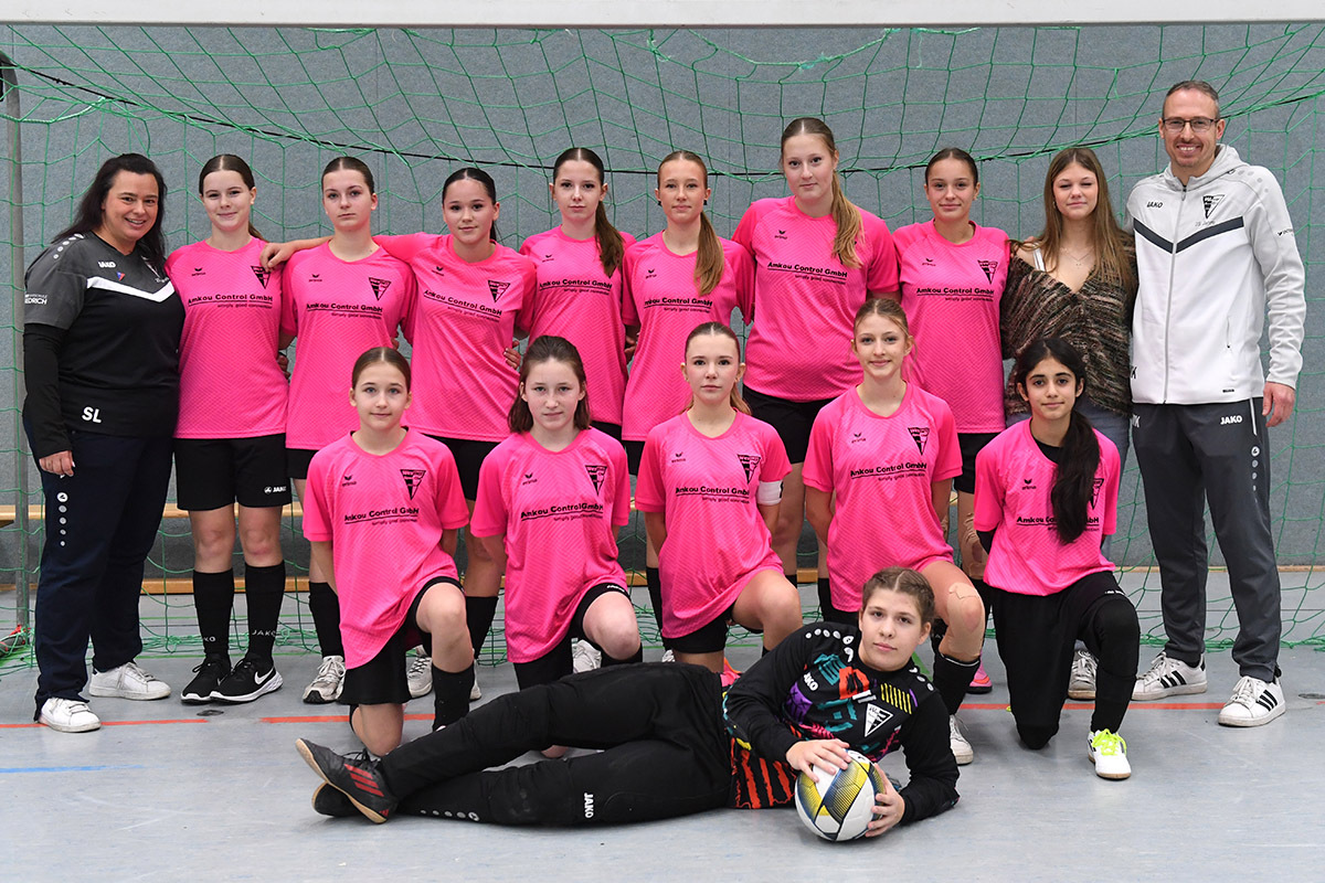 Nach Erfolgen gegen SV Herbern (3:1) und SuS Rünthe (2:1) beendeten die B-Jugend-Mädchen des WSC das Turnier auf dem dritten Platz.  Foto: MSW