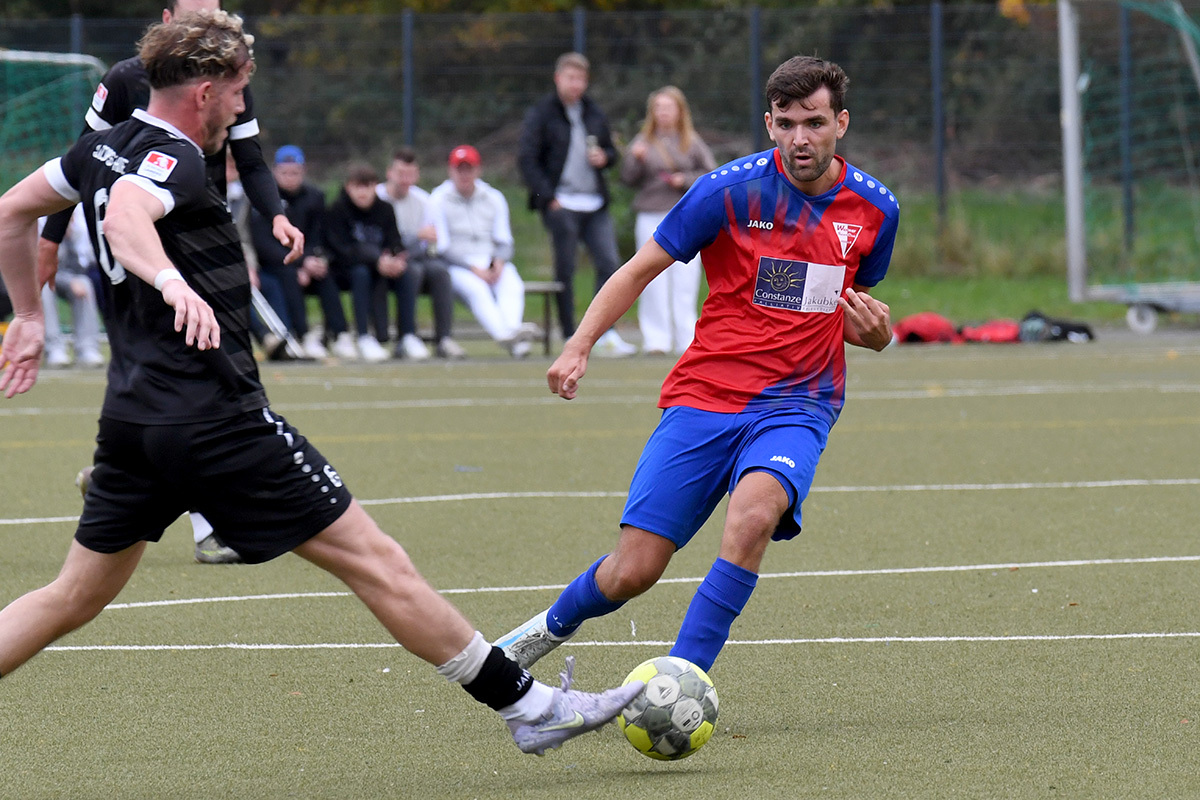Voller Einsatz in Hamm: Leon Becker und der Werner SC feierten am Sonntag den ersten Dreier nach fünf Spielen. Archivfoto: MSW